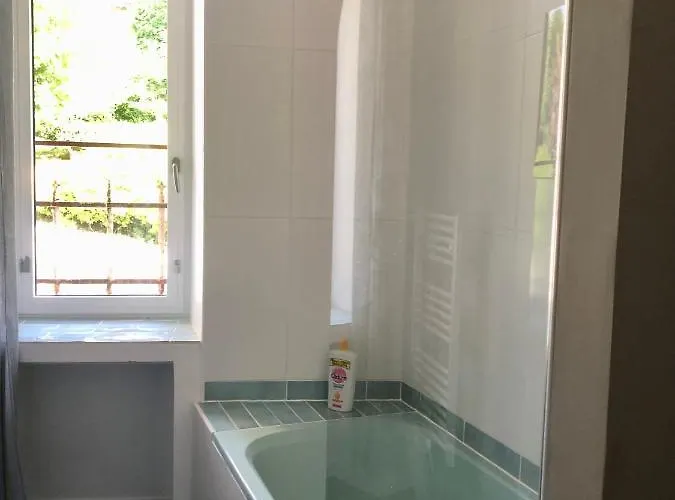 Сasa de vacaciones L'abbaye Du Chateau Du Vallier Langoiran