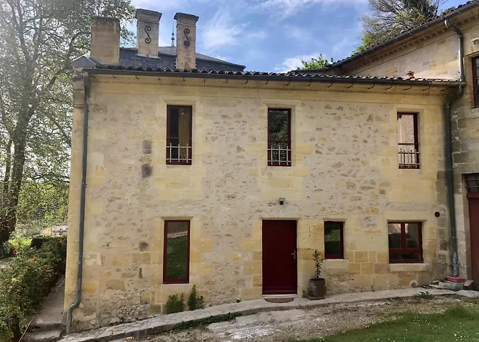 L'abbaye Du Chateau Du Vallier *